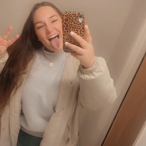 Meet your Posher, Brooke